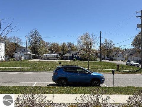 Tiny photo for 537 Randolph Street, Traverse City, MI 49684 (MLS # 1945165)
