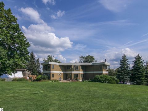 Tiny photo for 12400176 Crystal Mountain Drive #176, Thompsonville, MI 49683 (MLS # 1941082)