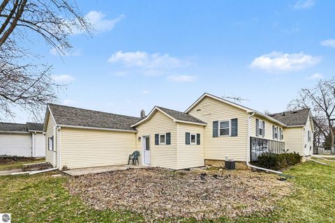 Tiny photo for 528 S Main Street Road, Fowler, MI 48835 (MLS # 1943064)