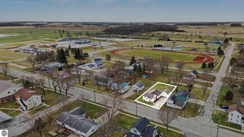 Tiny photo for 528 S Main Street Road, Fowler, MI 48835 (MLS # 1943064)