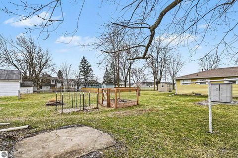 Tiny photo for 528 S Main Street Road, Fowler, MI 48835 (MLS # 1943064)