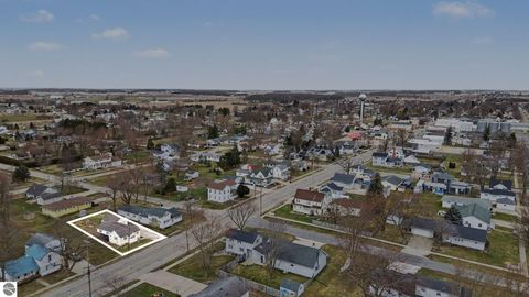 Tiny photo for 528 S Main Street Road, Fowler, MI 48835 (MLS # 1943064)