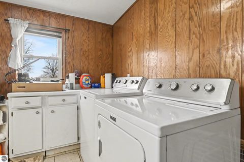 Tiny photo for 528 S Main Street Road, Fowler, MI 48835 (MLS # 1943064)