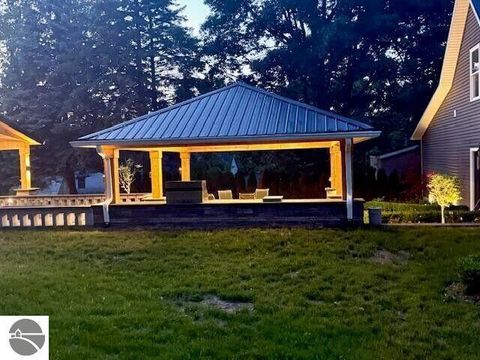 Tiny photo for 206 Joliet Avenue, Houghton Lake, MI 48629 (MLS # 1942736)