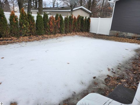 Tiny photo for 206 Joliet Avenue, Houghton Lake, MI 48629 (MLS # 1942736)