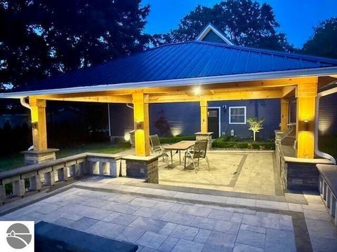 Tiny photo for 206 Joliet Avenue, Houghton Lake, MI 48629 (MLS # 1942736)