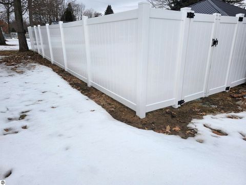 Tiny photo for 206 Joliet Avenue, Houghton Lake, MI 48629 (MLS # 1942736)