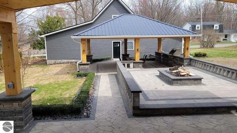 Tiny photo for 206 Joliet Avenue, Houghton Lake, MI 48629 (MLS # 1942736)