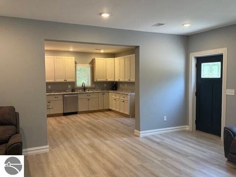 Tiny photo for 206 Joliet Avenue, Houghton Lake, MI 48629 (MLS # 1942736)