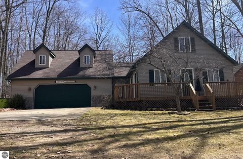 Photo of 144 Garfield, Roscommon, MI 48653 (MLS # 1942143)