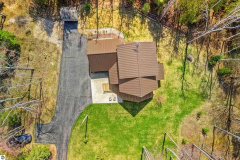 Tiny photo for 3998 N US-23 N, Rogers City, MI 49779 (MLS # 1945252)