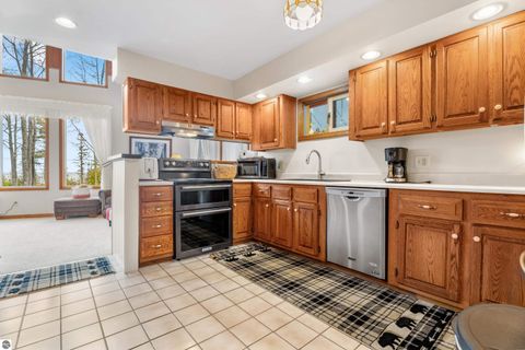 Tiny photo for 3998 N US-23 N, Rogers City, MI 49779 (MLS # 1945252)