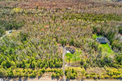 Tiny photo for 3998 N US-23 N, Rogers City, MI 49779 (MLS # 1945252)