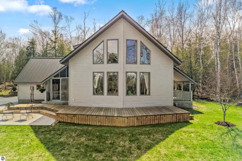 Tiny photo for 3998 N US-23 N, Rogers City, MI 49779 (MLS # 1945252)