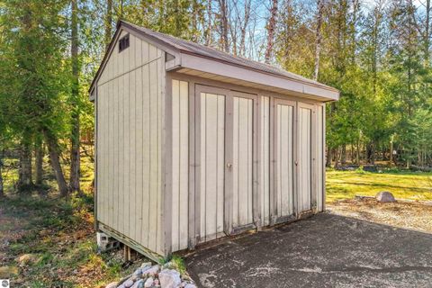 Tiny photo for 3998 N US-23 N, Rogers City, MI 49779 (MLS # 1945252)