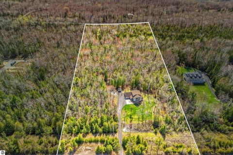 Tiny photo for 3998 N US-23 N, Rogers City, MI 49779 (MLS # 1945252)