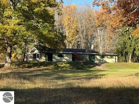 Tiny photo for 971 N Al Moses Road, Lake City, MI 49651 (MLS # 1951834)
