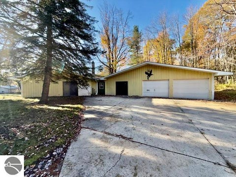 Tiny photo for 971 N Al Moses Road, Lake City, MI 49651 (MLS # 1951834)