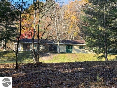 Tiny photo for 971 N Al Moses Road, Lake City, MI 49651 (MLS # 1951834)