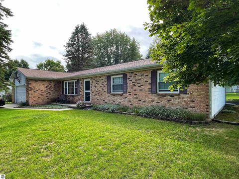 Photo of 209 West Drive, Mt Pleasant, MI 48858 (MLS # 1943155)