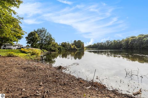 Tiny photo for 00 E Avondale Lane, Traverse City, MI 49684 (MLS # 1943135)