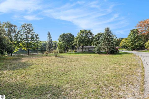 Tiny photo for 00 E Avondale Lane, Traverse City, MI 49684 (MLS # 1943135)