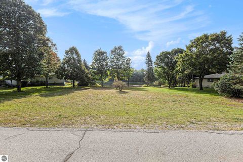 Tiny photo for 00 E Avondale Lane, Traverse City, MI 49684 (MLS # 1943135)
