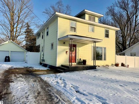 Tiny photo for 115 S State Street, Alma, MI 48801 (MLS # 1942274)