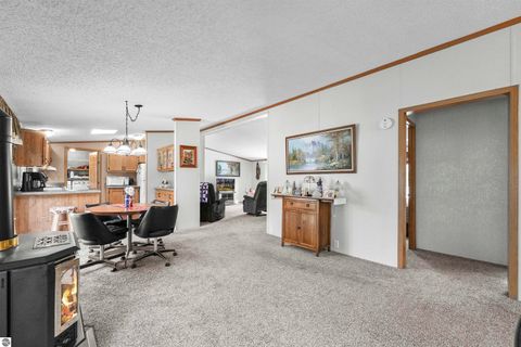 Tiny photo for 202 Forestville Road, Houghton Lake, MI 48629 (MLS # 1944339)