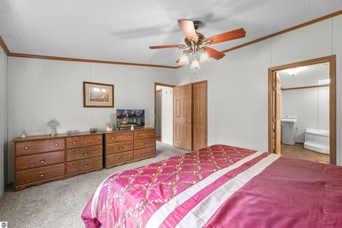 Tiny photo for 202 Forestville Road, Houghton Lake, MI 48629 (MLS # 1944339)
