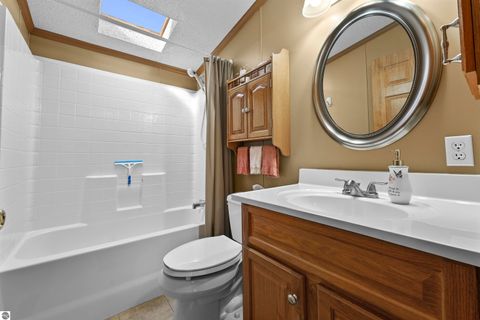 Tiny photo for 202 Forestville Road, Houghton Lake, MI 48629 (MLS # 1944339)