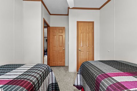 Tiny photo for 202 Forestville Road, Houghton Lake, MI 48629 (MLS # 1944339)