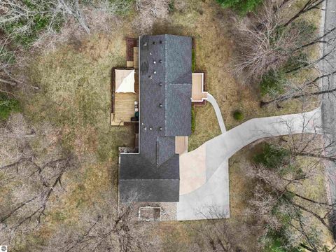 Tiny photo for 202 Forestville Road, Houghton Lake, MI 48629 (MLS # 1944339)