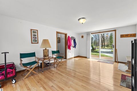 Tiny photo for 202 Forestville Road, Houghton Lake, MI 48629 (MLS # 1944339)