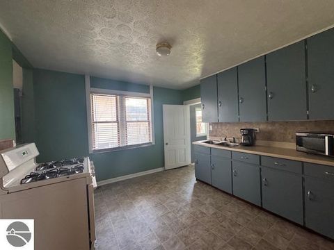 Tiny photo for 817 N Simons Street, Cadillac, MI 49601 (MLS # 1944710)