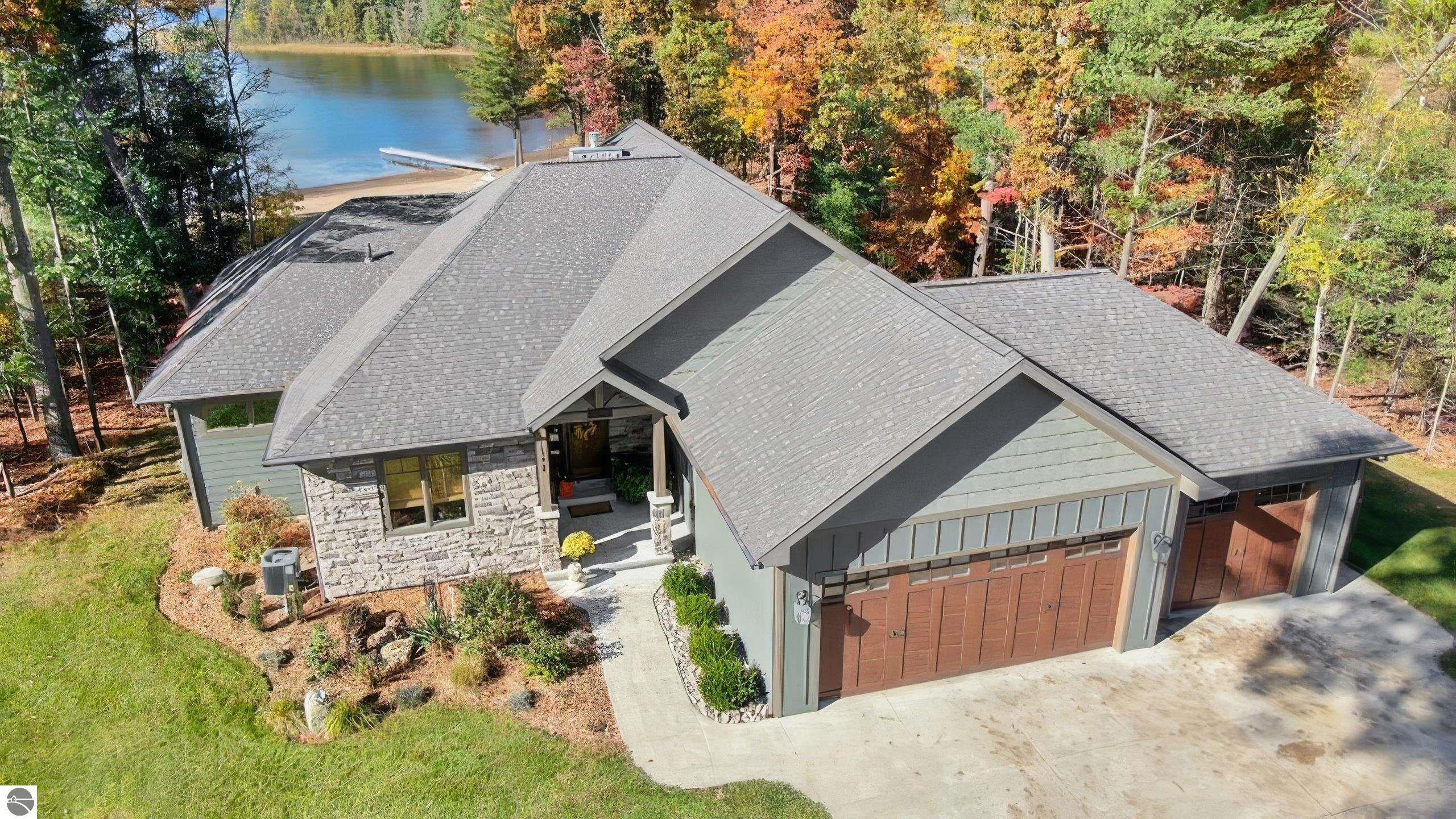 248 S Carolyn Dr, Lake City, MI, 49651, USA, 5 Bedrooms Bedrooms, ,3 BathroomsBathrooms,Residential,Active,248 S Carolyn Dr,1943250