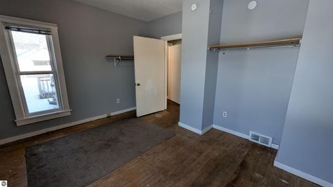 Tiny photo for 611 E Eighth Street, Traverse City, MI 49686 (MLS # 1942977)