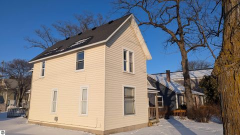 Tiny photo for 611 E Eighth Street, Traverse City, MI 49686 (MLS # 1942977)