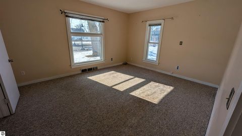 Tiny photo for 611 E Eighth Street, Traverse City, MI 49686 (MLS # 1942977)