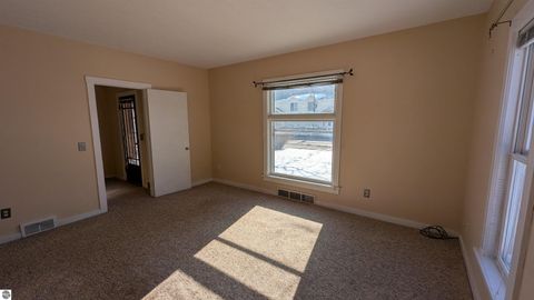 Tiny photo for 611 E Eighth Street, Traverse City, MI 49686 (MLS # 1942977)