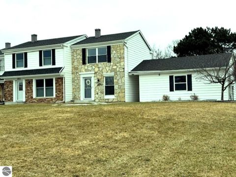Tiny photo for 1700 Piper Place #E, Alma, MI 48801 (MLS # 1942455)