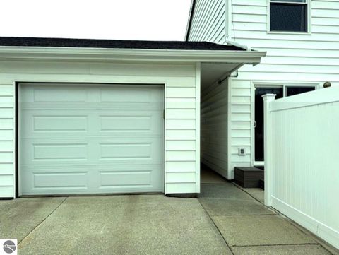 Tiny photo for 1700 Piper Place #E, Alma, MI 48801 (MLS # 1942455)