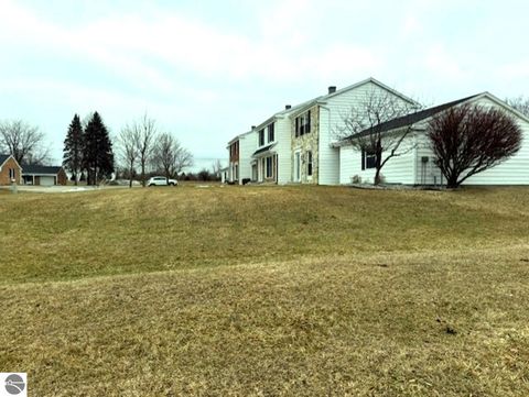 Tiny photo for 1700 Piper Place #E, Alma, MI 48801 (MLS # 1942455)