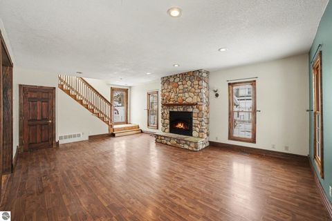 Tiny photo for 105 N 4th Street, Shepherd, MI 48883 (MLS # 1941960)