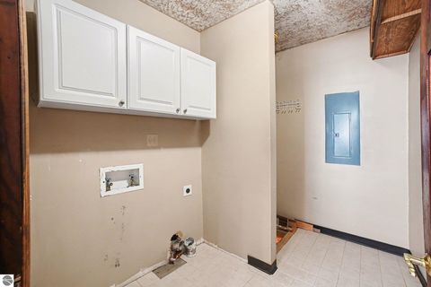 Tiny photo for 105 N 4th Street, Shepherd, MI 48883 (MLS # 1941960)