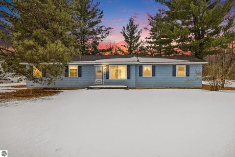Photo of 5491 E Esmond Road, Hale, MI 48739 (MLS # 1942442)