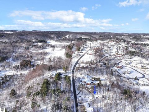 Tiny photo for 1404 Wayne Street, Traverse City, MI 49684 (MLS # 1941682)