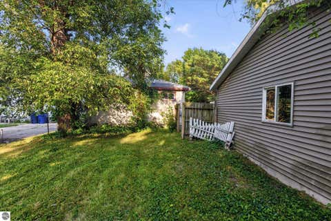 Tiny photo for 803 Joseph Street, Bay City, MI 48706 (MLS # 1949067)