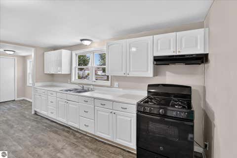 Tiny photo for 803 Joseph Street, Bay City, MI 48706 (MLS # 1949067)