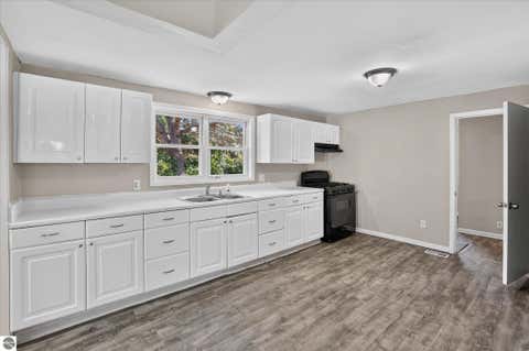 Tiny photo for 803 Joseph Street, Bay City, MI 48706 (MLS # 1949067)